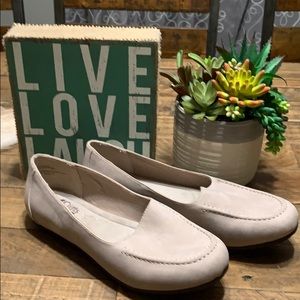 New White mountain tan comfort  loafers